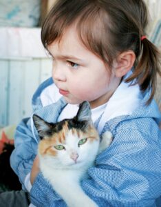 Keeping Cats with Kids: Pros and Cons